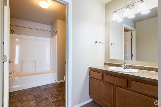 2HAB, 2BA - 1,040 ft²