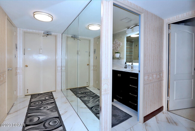 Photo - 1224 S Peninsula Dr Unidad 102