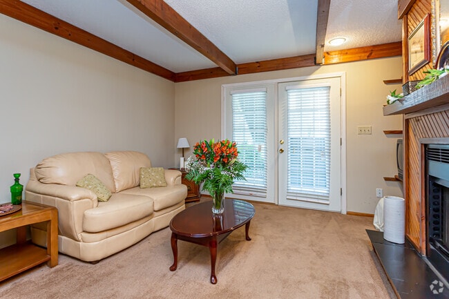 1HAB, 1BA - 560 ft² - Pontchartrain Oaks Apts