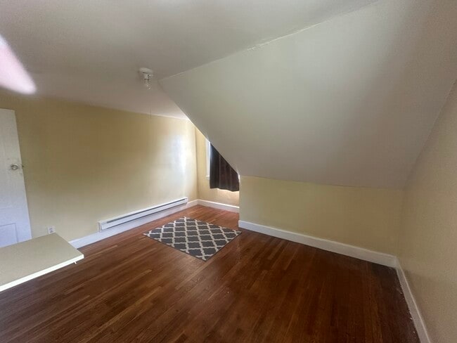 Building Photo - 7A Taylor St Unit 3 Rental