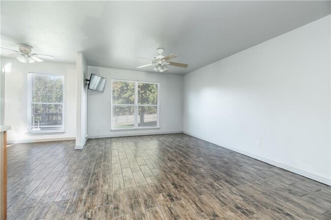 Photo - 2 bedroom 2 bath house, fenced, 1 car garage