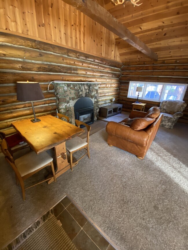 Photo - 3679 Alder Ave