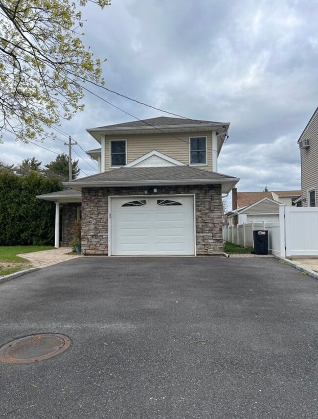 2 - Driveway - 100 5th Ave