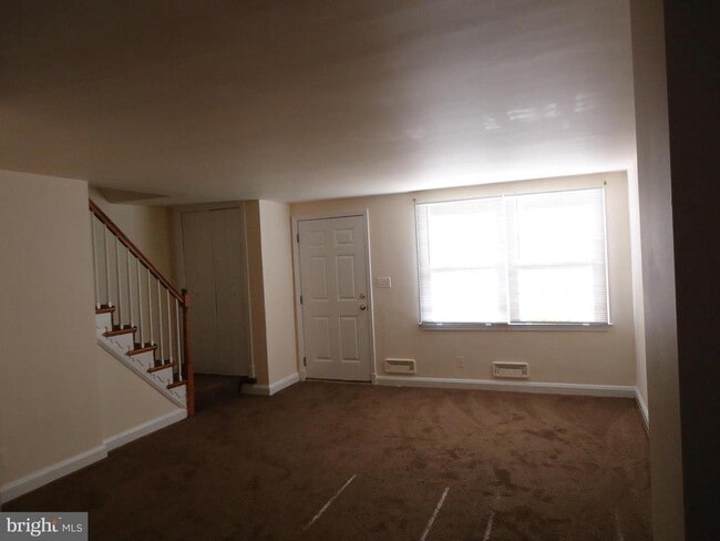 Building Photo - 1444 Barrett Rd Rental