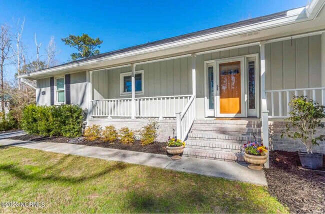 Photo - 617 Porters Neck Rd