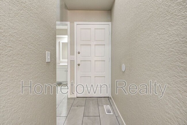 Photo - 6460 W Hefner Rd