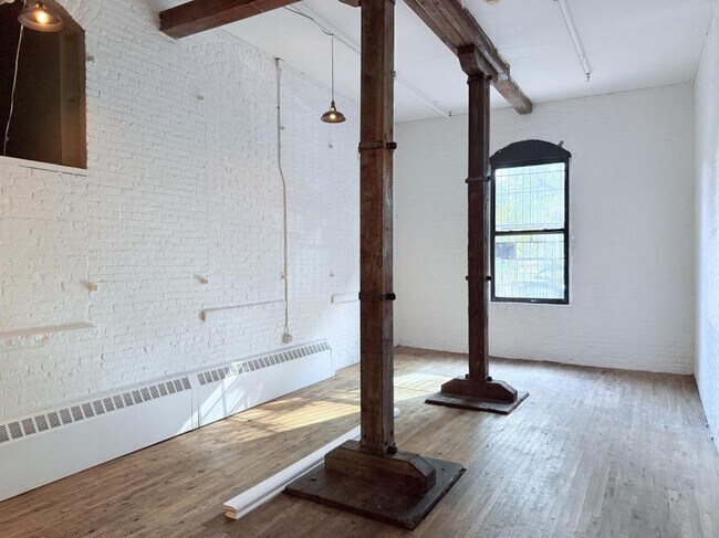Building Photo - 1 bedroom in Brooklyn NY 11231 Unit 103 Rental