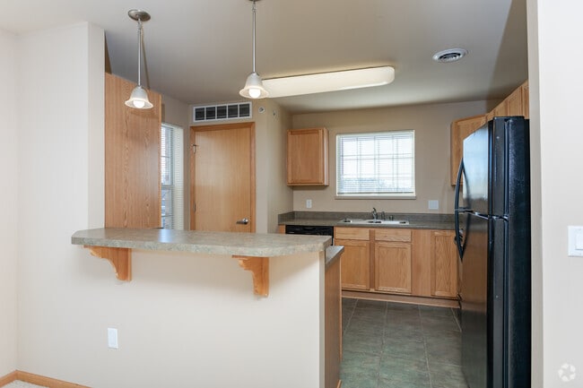 2BR, 2BA - 1,045SF - Cannery Square Apartments