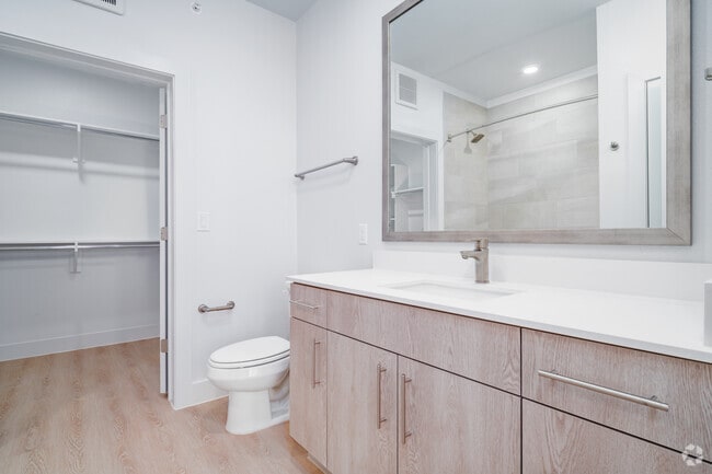 2BR, 2BA - 1389SF - Bathroom 1