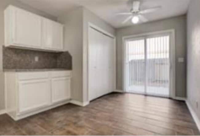 Photo - 2709 Hot Springs Dr