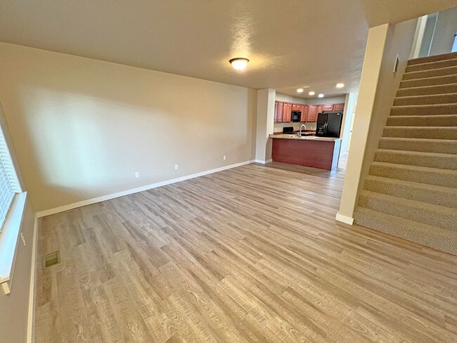 Photo - Three Bedroom in Four Corners, Water Included