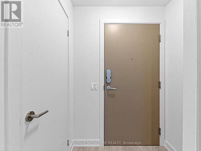 Photo - 5 Quarrington Ln Unit 1401