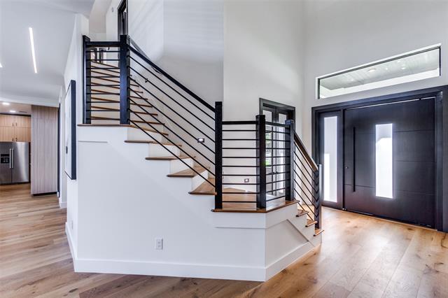 Photo - 10923 Marsh Ln House