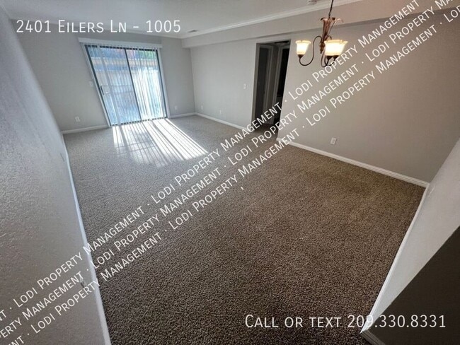 Photo - 2401 Eilers Ln