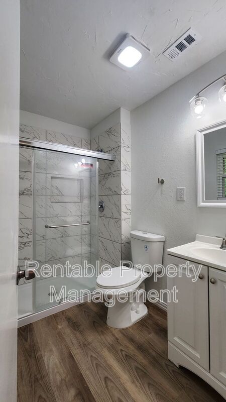 Photo - 704 Royce Dr