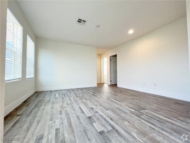 Building Photo - 10067 Cloud Break St Rental