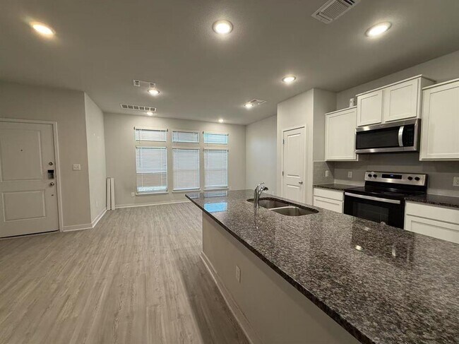 Photo - 605 W South St Unit 31