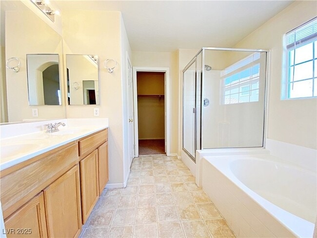 Photo - 4074 Sparrow Rock St