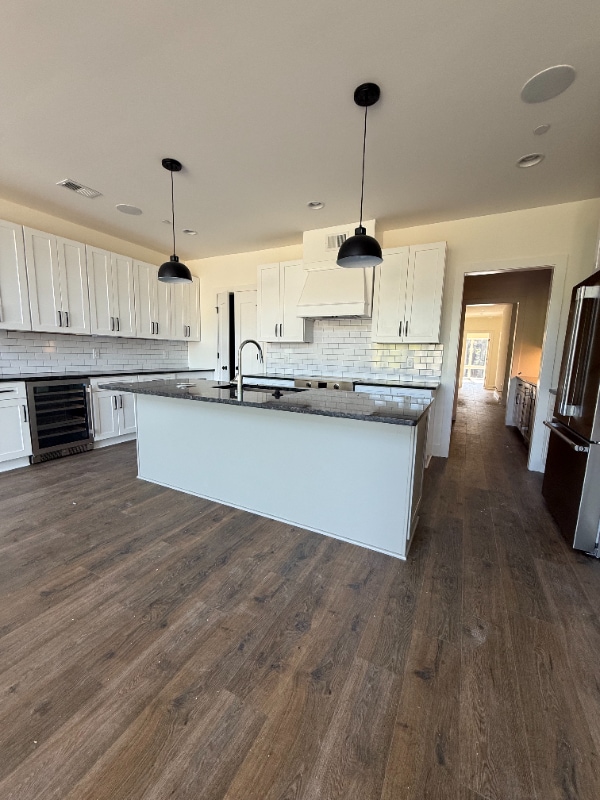 Building Photo - 3133 Long Blvd Rental