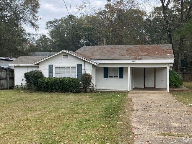 Building Photo - 3 bed/1 bath House for Rent
