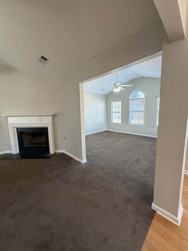 Photo - 1100 Longford Ct