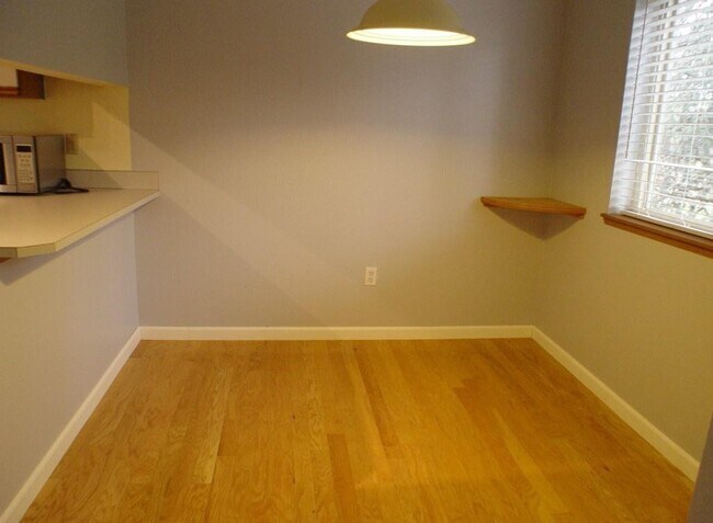 Photo - Updated 2BR Condo w/ 2 Covered Parking – Kenmore