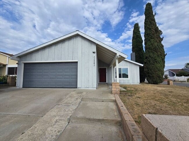 Building Photo - Spacious 3-Bedroom Home in the Heart of Mira Mesa