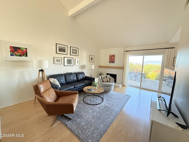 Photo - 647 Blue Oak Ave