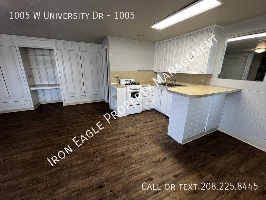 Photo - 1005 W University Dr Unit 1005