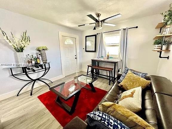 Building Photo - 2425 SW 26th Terrace Unit A-A Rental