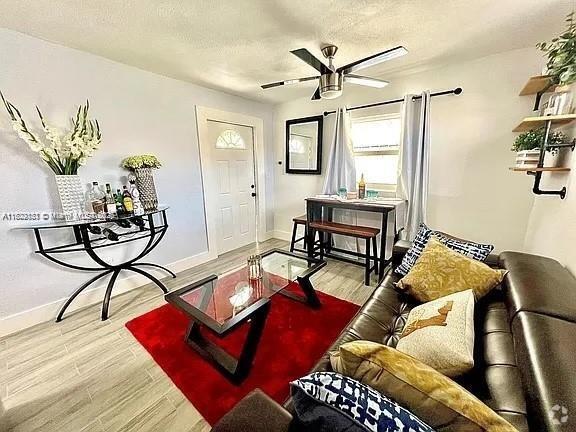 Building Photo - 2425 SW 26th Terrace Unit A-A Rental