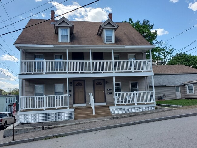 Building Photo - 2B High St Unit B