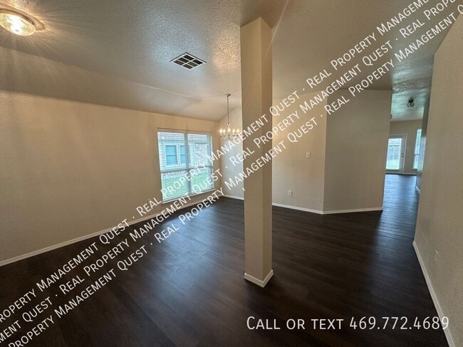 2816 Blue Heron Dr