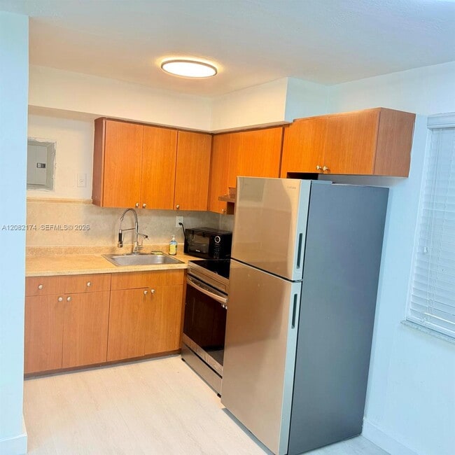 2015 SW 27th Ave