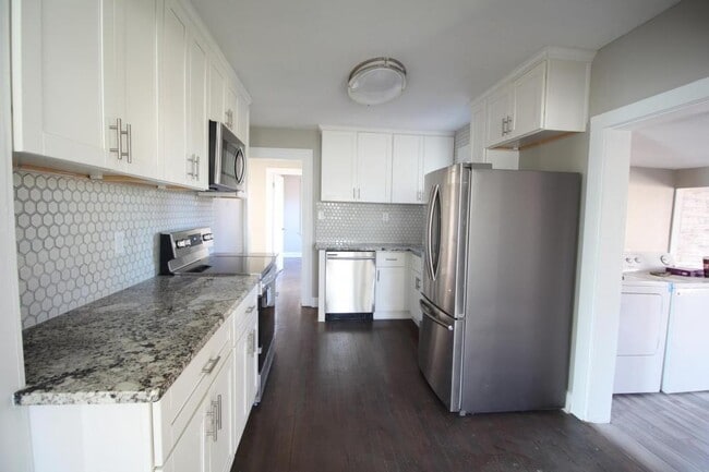 Photo - 226 W 81st St