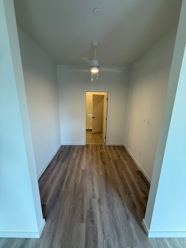 Photo - 145 NW 31st St Unit S1