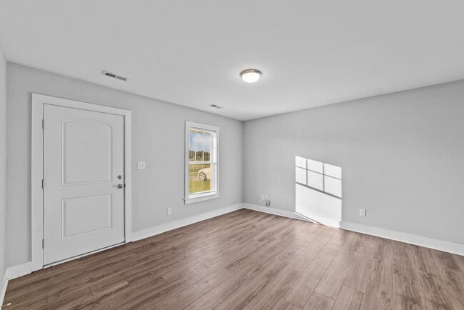 Photo - 364 Thad Little Rd