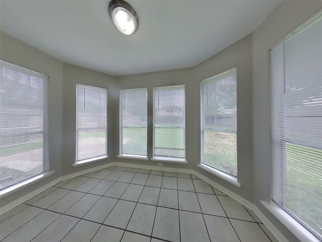 Photo - 1702 Glacier Blue Dr