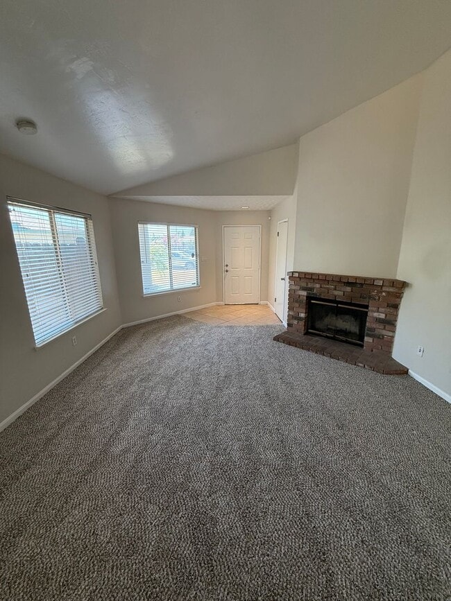 Photo - Spacious 2-Bedroom, 1-Bathroom Home in Sou...