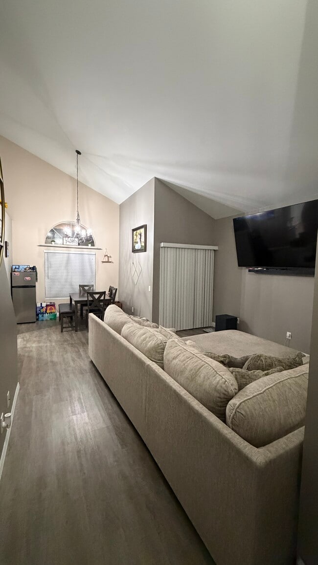 Photo - 45727 Kaastad Ct