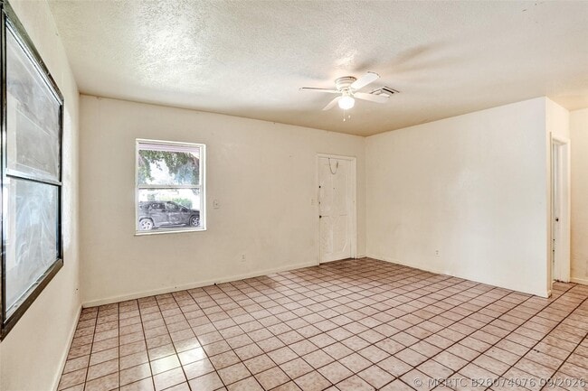 Photo - 1318 NW 11th Pl