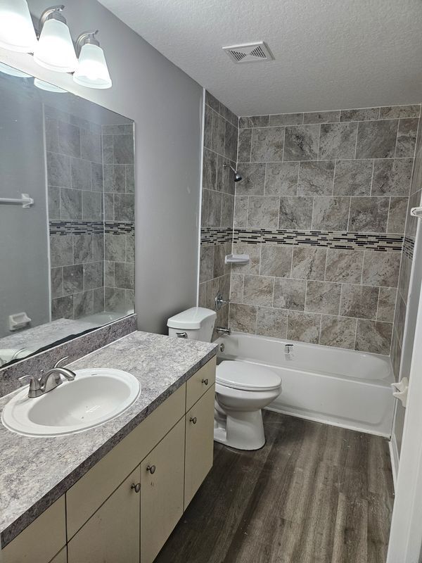 Photo - 3019 E Comanche Ave