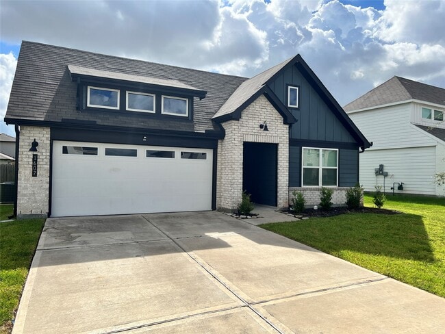 Photo - 1607 Barrows Ln