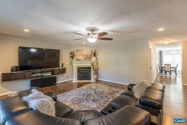 Photo - 15 Collinswood Wy