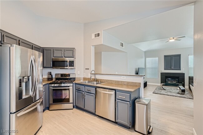Building Photo - 10550 W Alexander Rd Unit 2091 Rental