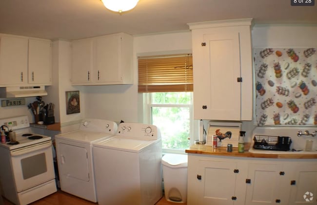 Building Photo - 386 Main St Unit 201 Rental