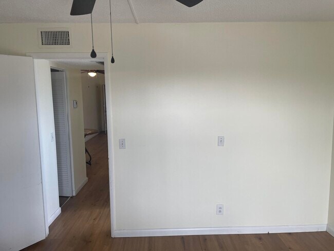 Photo - 555 Purdy Ln Unidad 301