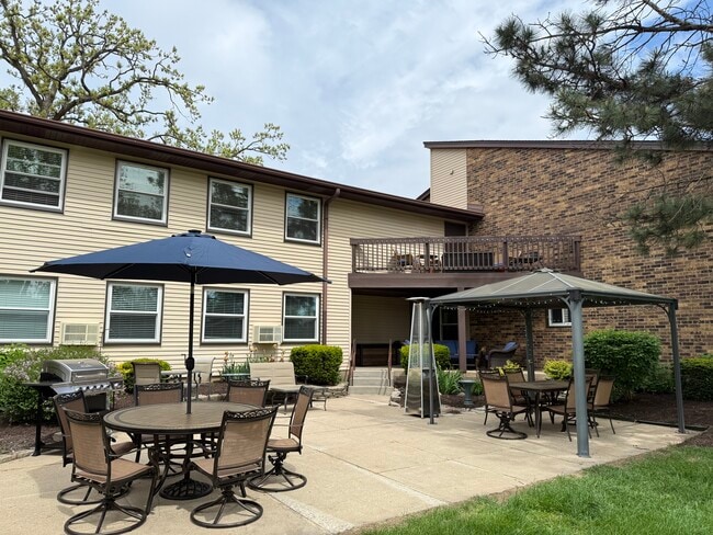 Patio - Countryside Village Apartments