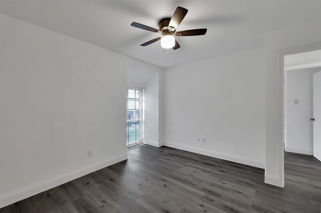 Building Photo - 10203 Beekman Pl Dr Rental
