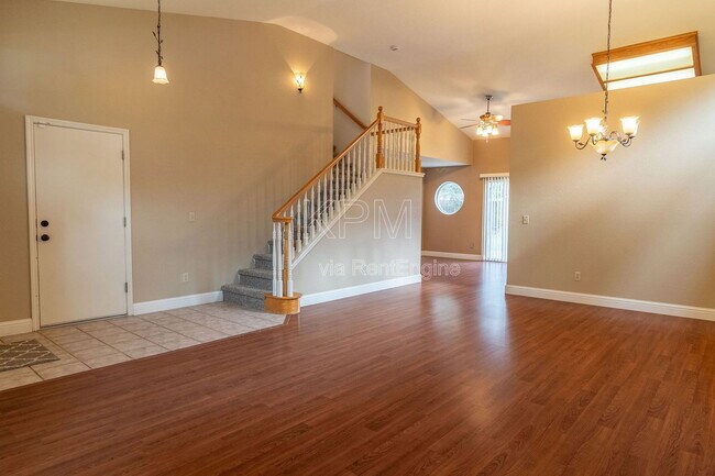 Photo - 1106 Klemeyer Cir